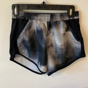 Women’s Under Armor athletic shorts with pockets - black and white